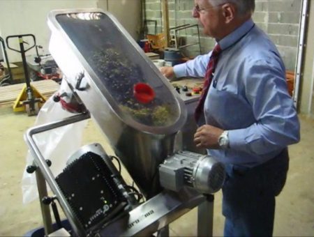 Model: MJ-C50 during mixing of several kind of herbs